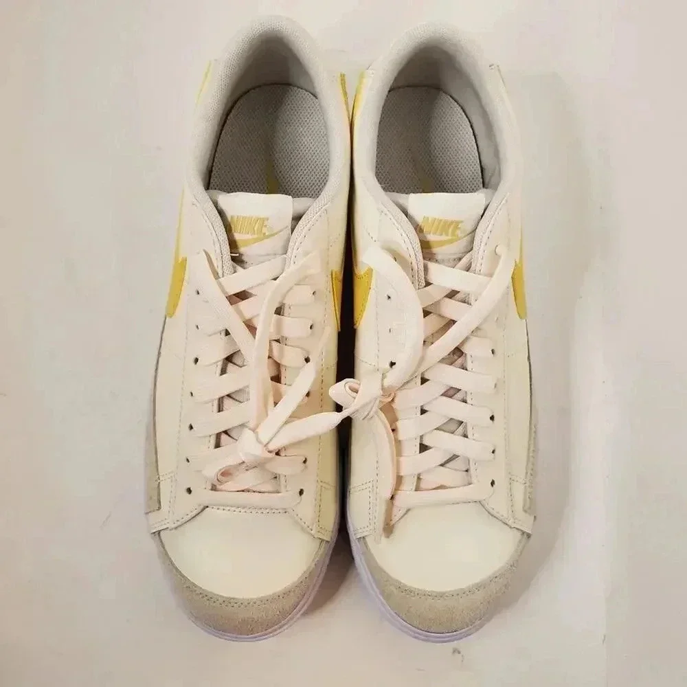 NIKE WOMEN'S BLAZER LOW PLATFORM - PALE IVORY/SATURN GOLD/WHITE 11
